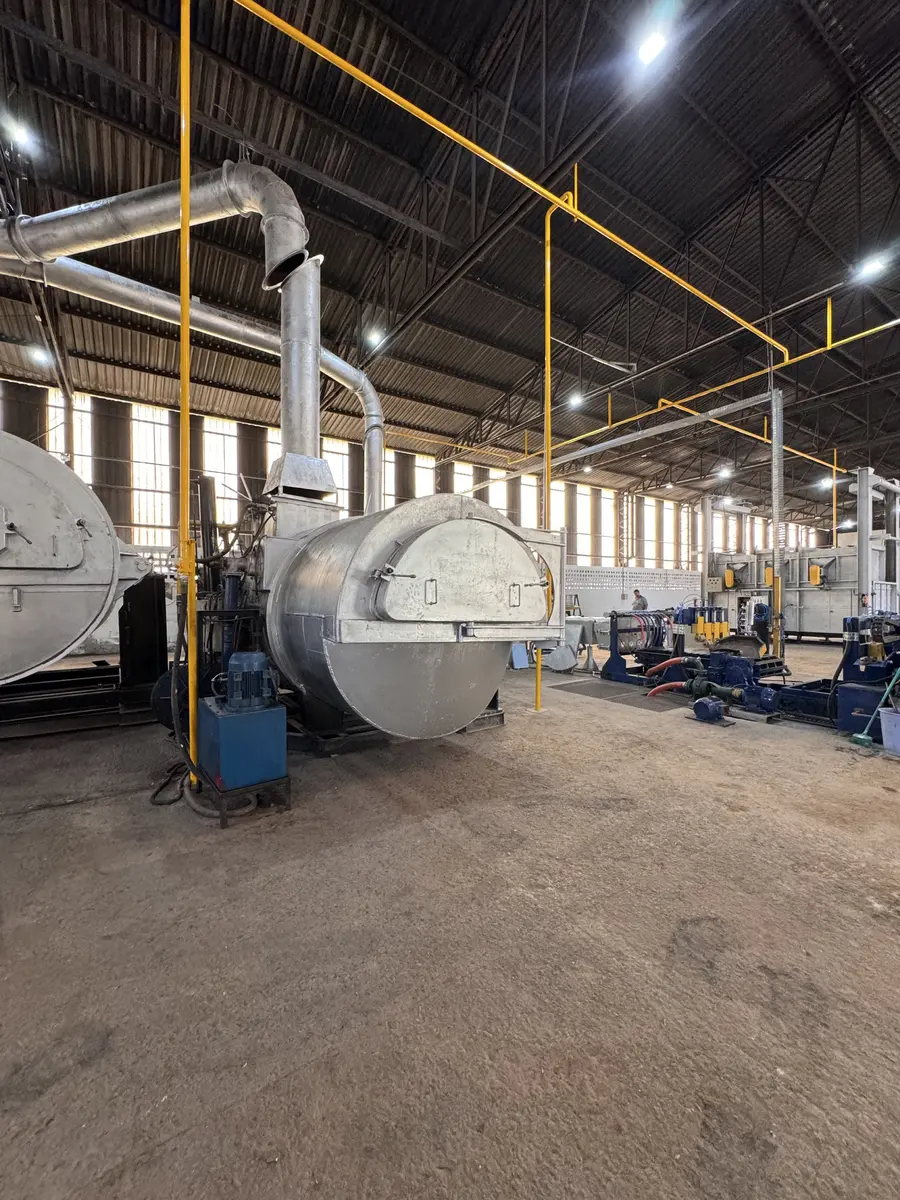 Fornos e equipamentos da área produtiva da LCA Alumínio